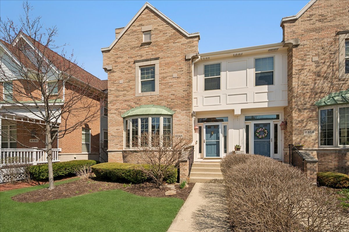 2325 Sundrop Drive, Glenview, IL