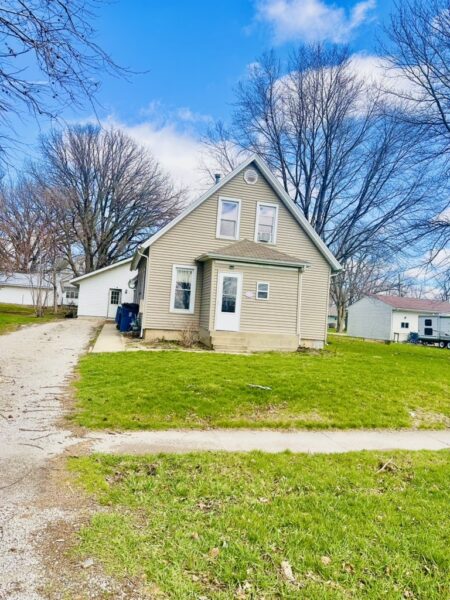 411 E Hamilton Street, Odell, IL