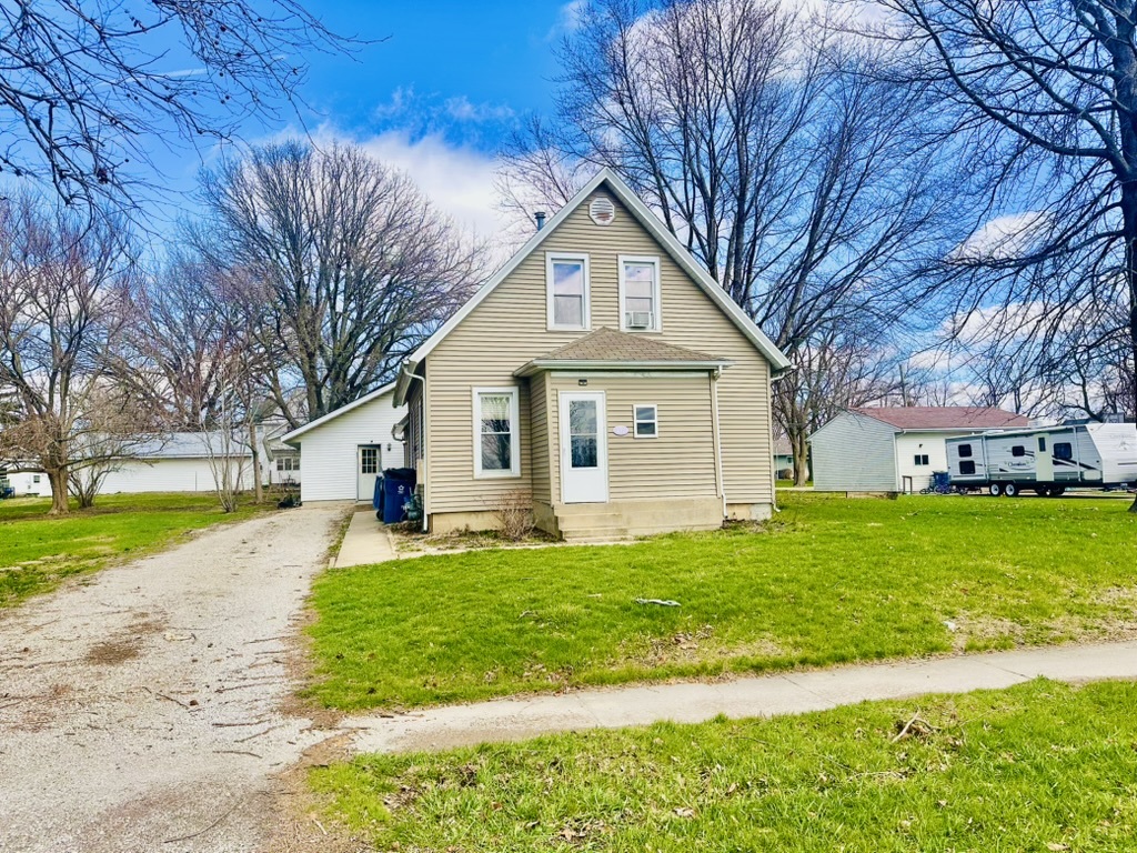 411 E Hamilton Street, Odell, IL