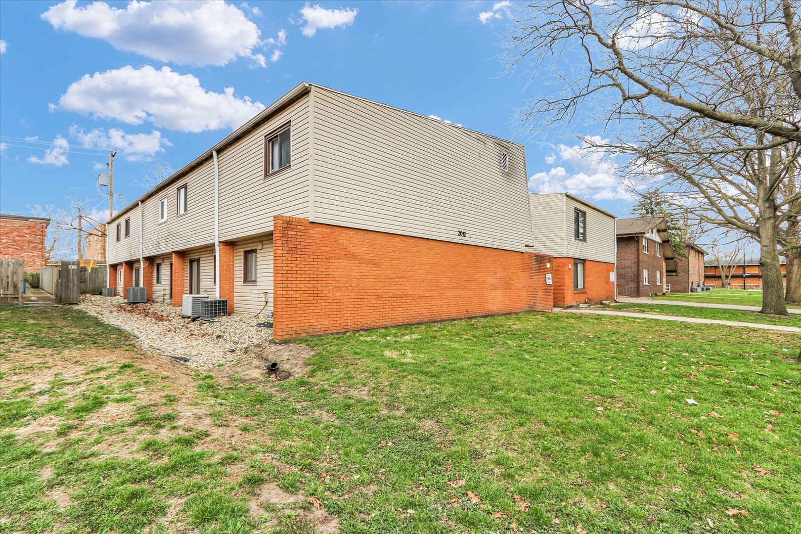 2012 VAWTER Avenue, Urbana, IL