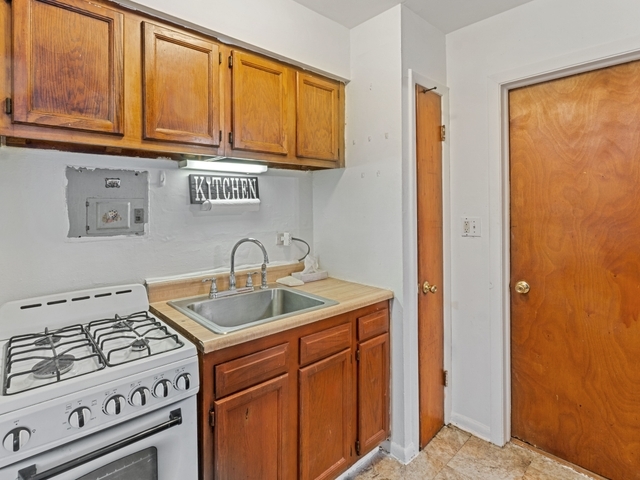 999 CONFIDENTIAL Avenue, Confidential, IL