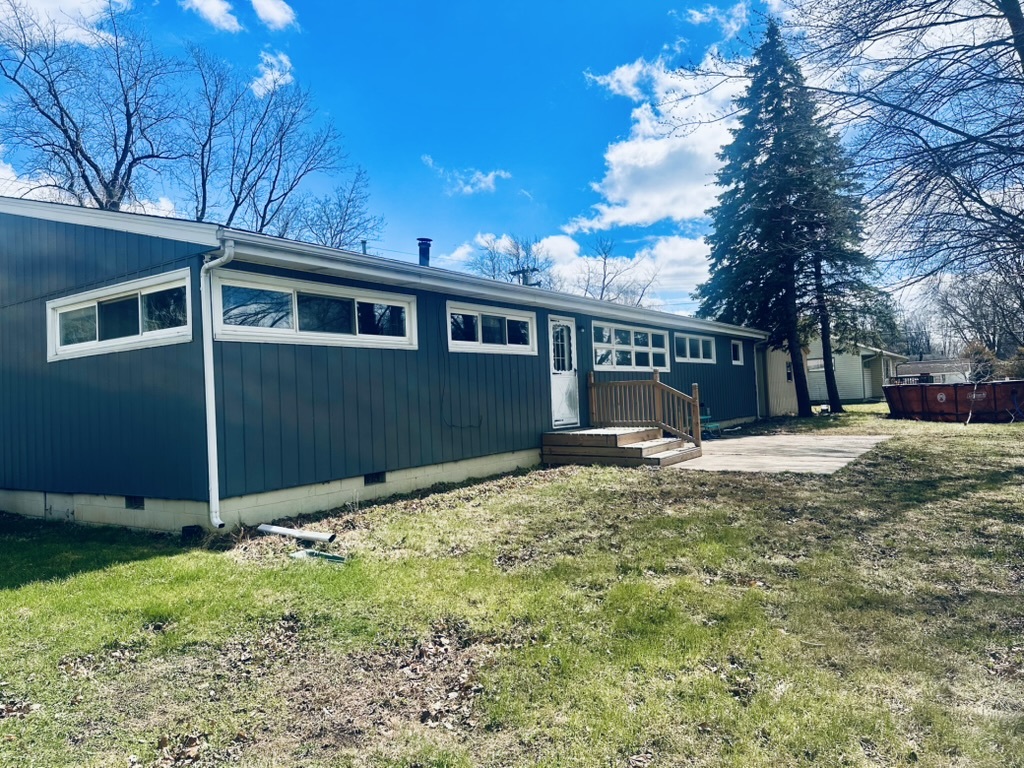 1111 N Bell Avenue, Pontiac, IL