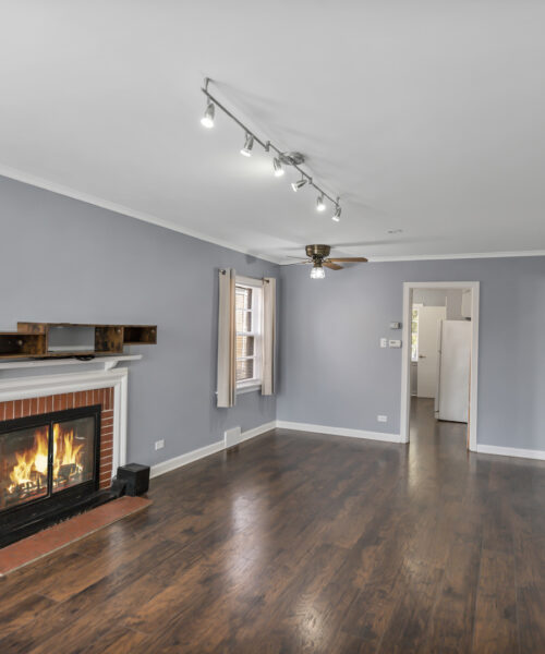 7418 W Clarence Avenue, Chicago, IL