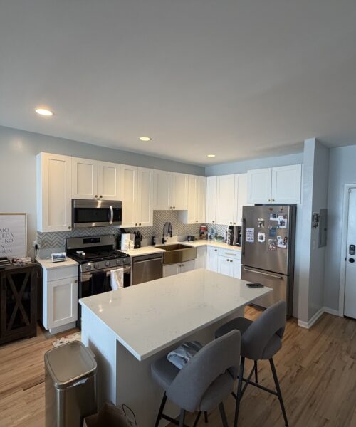 6135 N Broadway Street #305, Chicago, IL