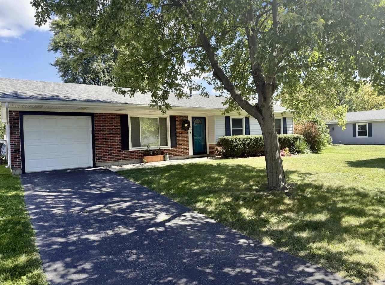 230 Delaware Drive, Bolingbrook, IL