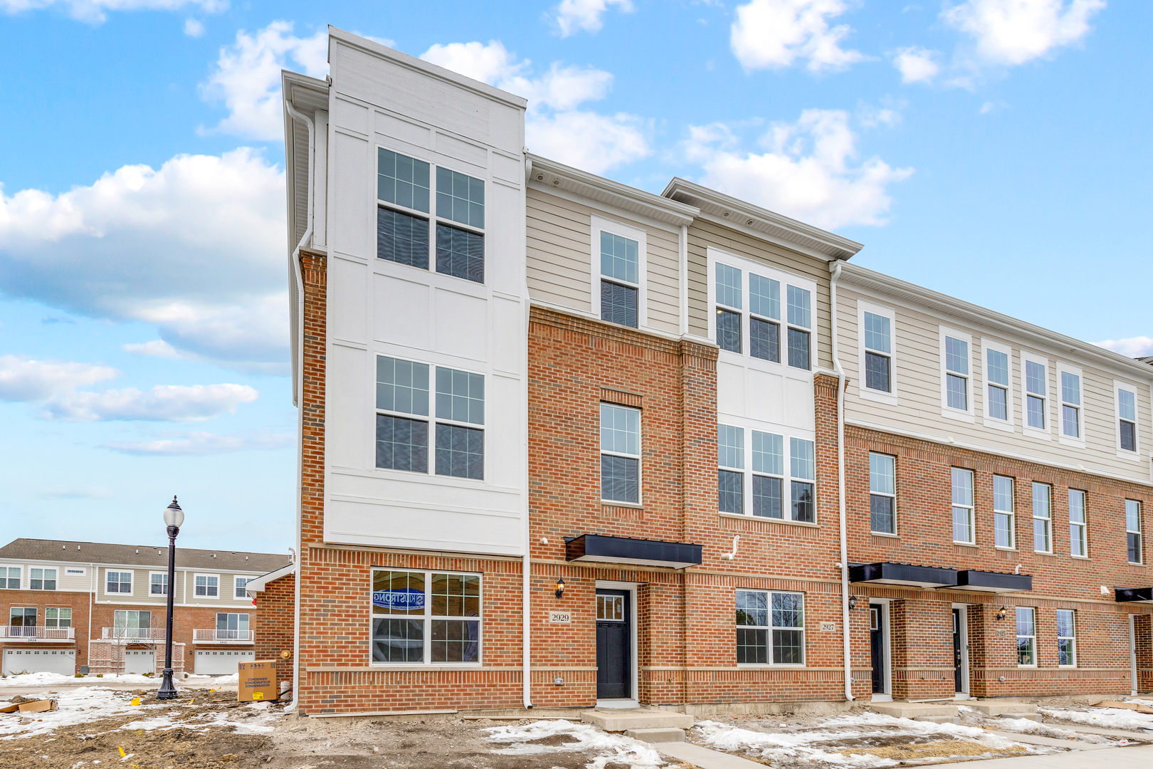 2929 SHOWPLACE Drive, Naperville, IL