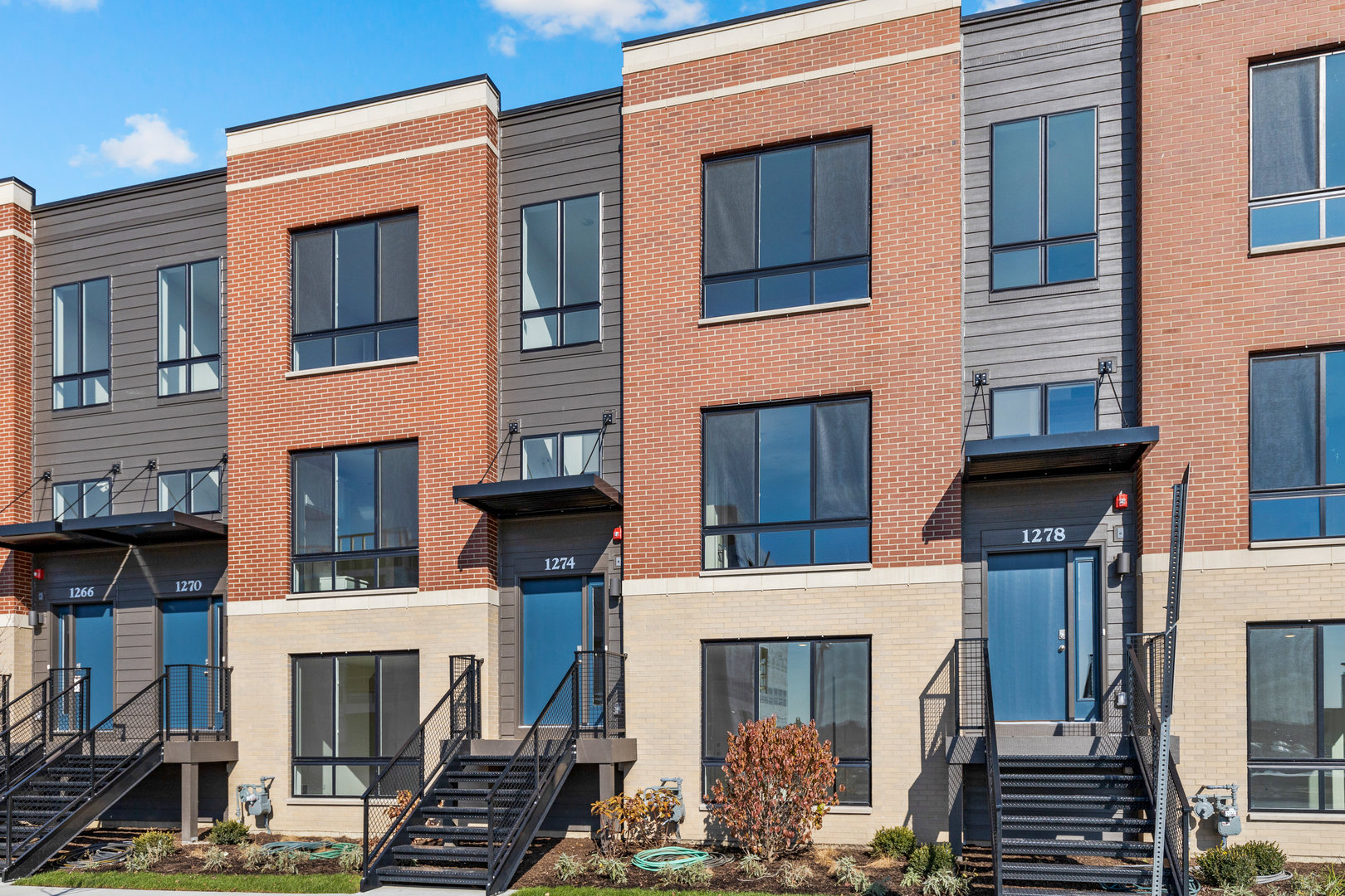 1274 Catalina Court, Schaumburg, IL