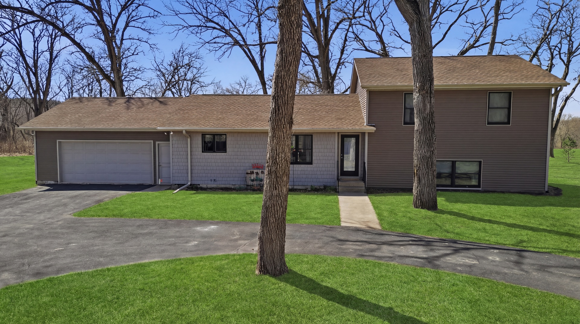 5287 E Canfield (5 acres) Road, Chana, IL