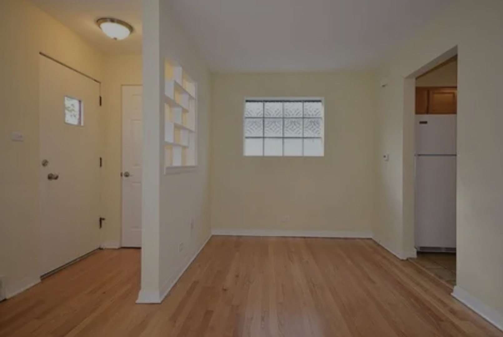 144 E Quincy Street, Riverside, IL