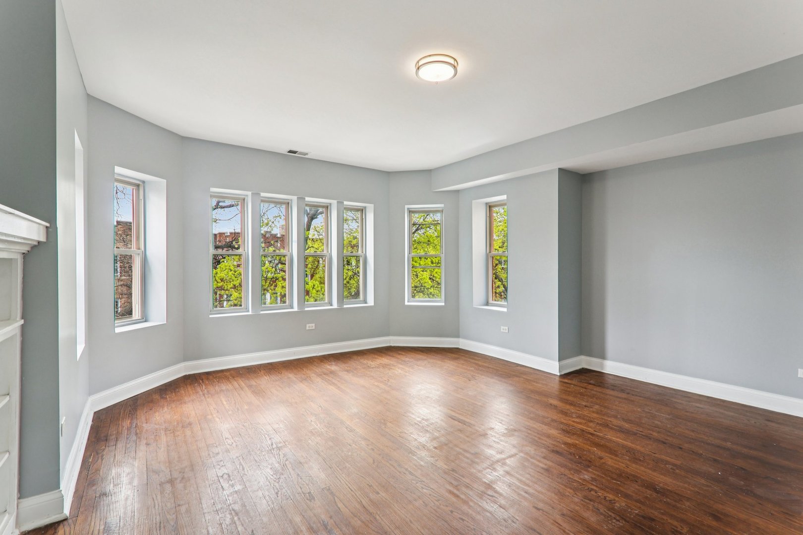 7821 S Phillips Avenue, Chicago, IL