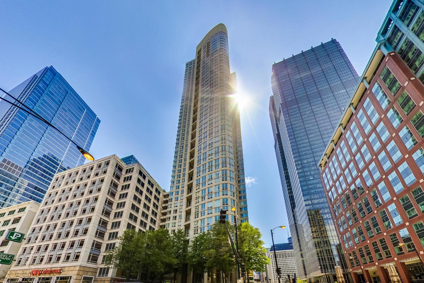 345 N La Salle Drive #3010, Chicago, IL