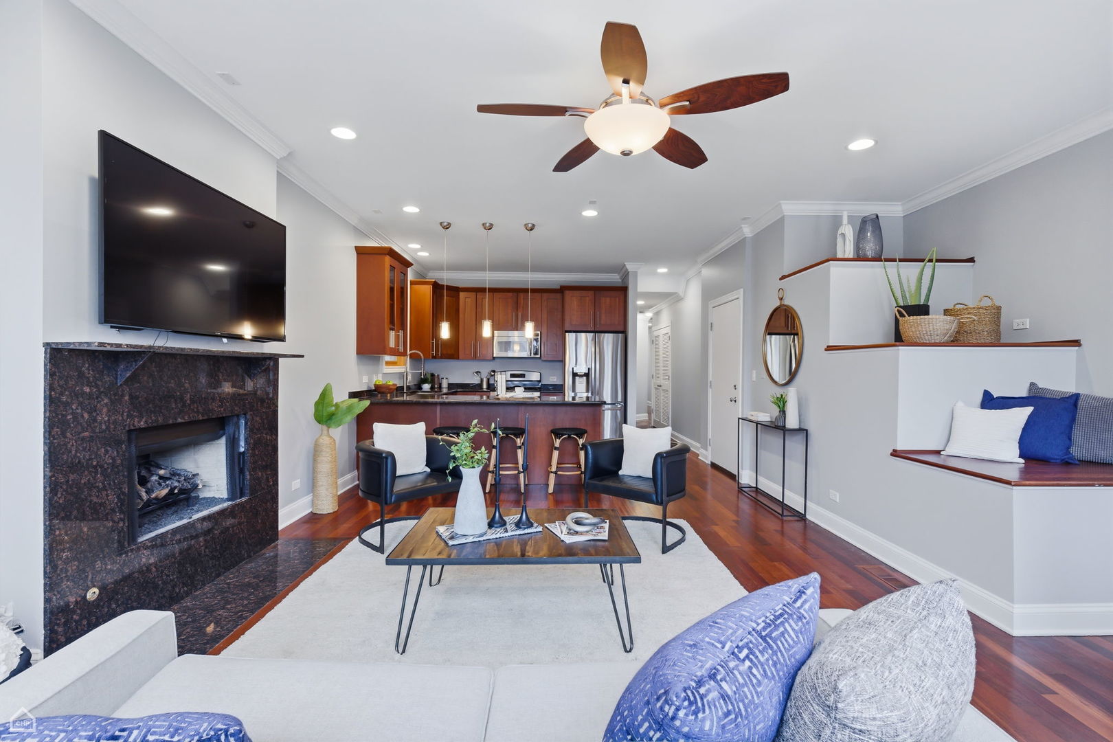 2229 N Leavitt Street #2, Chicago, IL