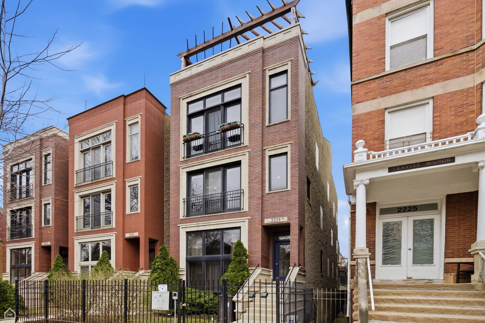 2229 N Leavitt Street #2, Chicago, IL