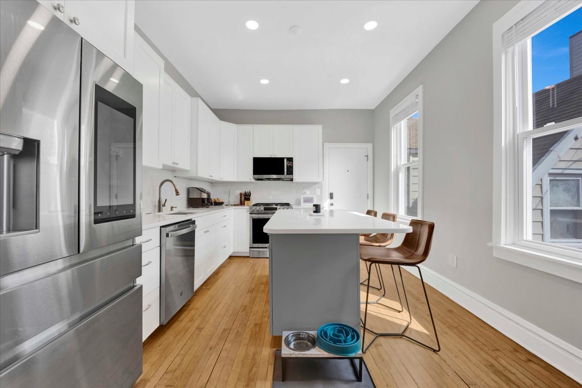 1728 N Wood Street #2R, Chicago, IL