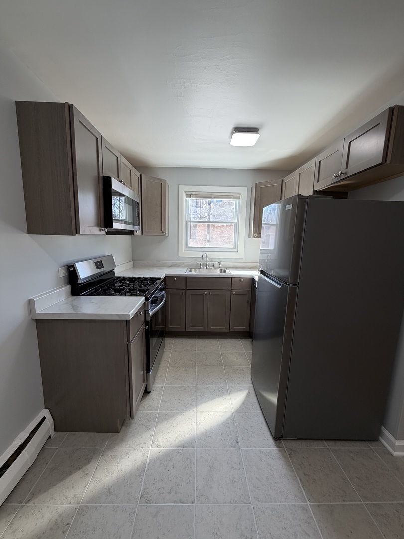 2801 W Waveland Avenue #1B, Chicago, IL