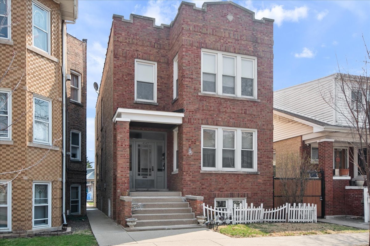 4147 N Marmora Avenue, Chicago, IL
