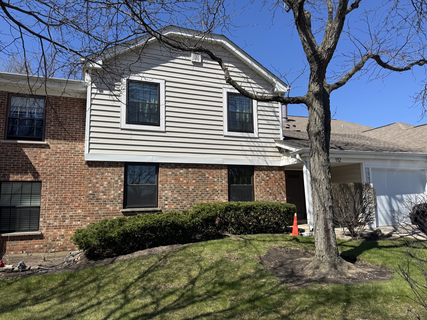 112 Sussex Circle #D1, Schaumburg, IL