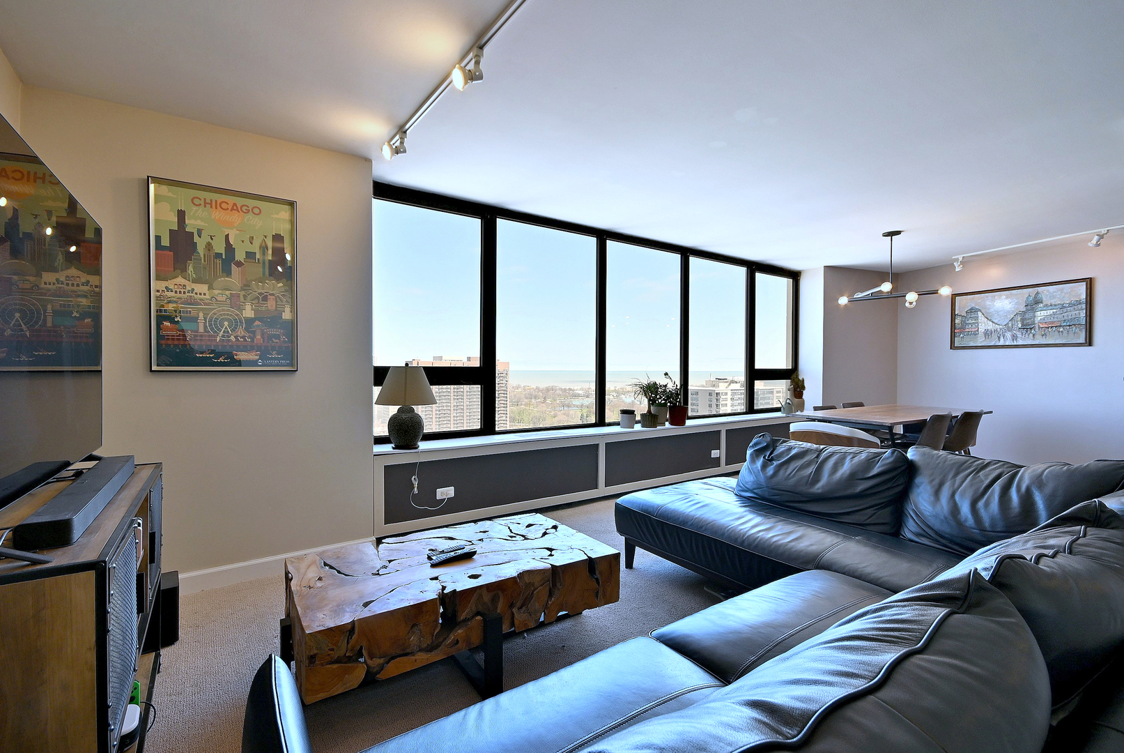 3930 N Pine Grove Avenue #2501, Chicago, IL