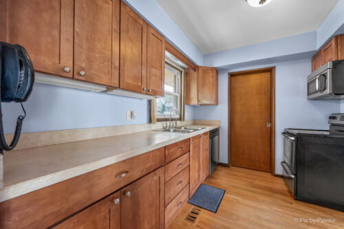 571 Welter Drive, Wood Dale, IL