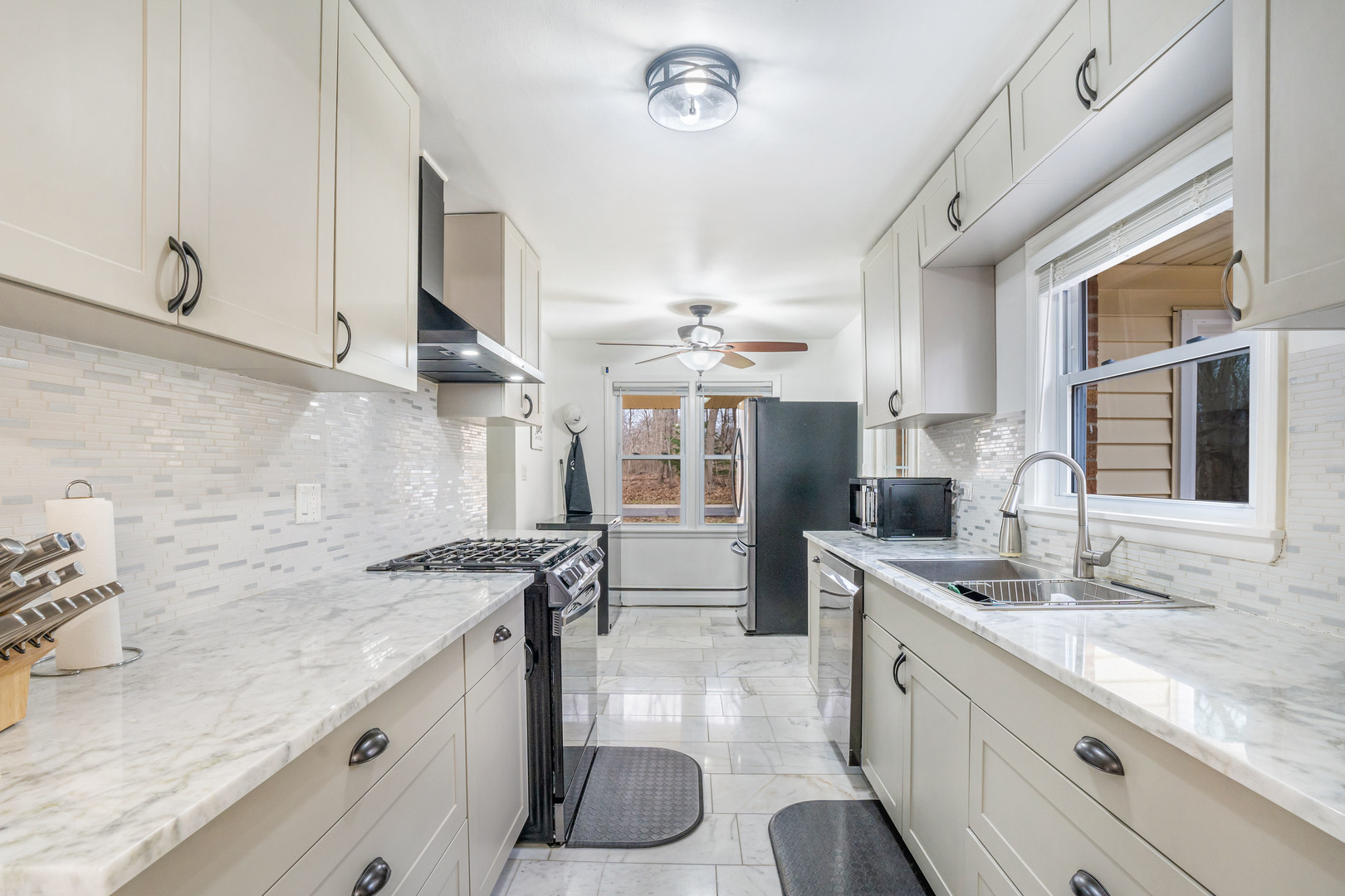 39294 N North Avenue, Beach Park, IL