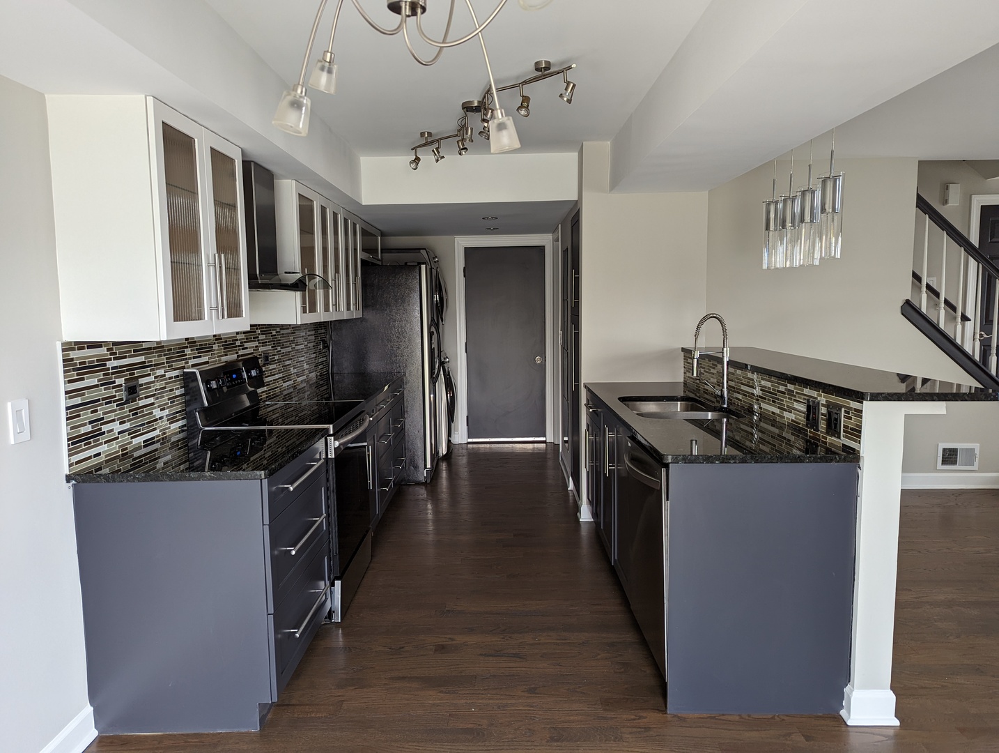 8122 160th Street, Tinley Park, IL