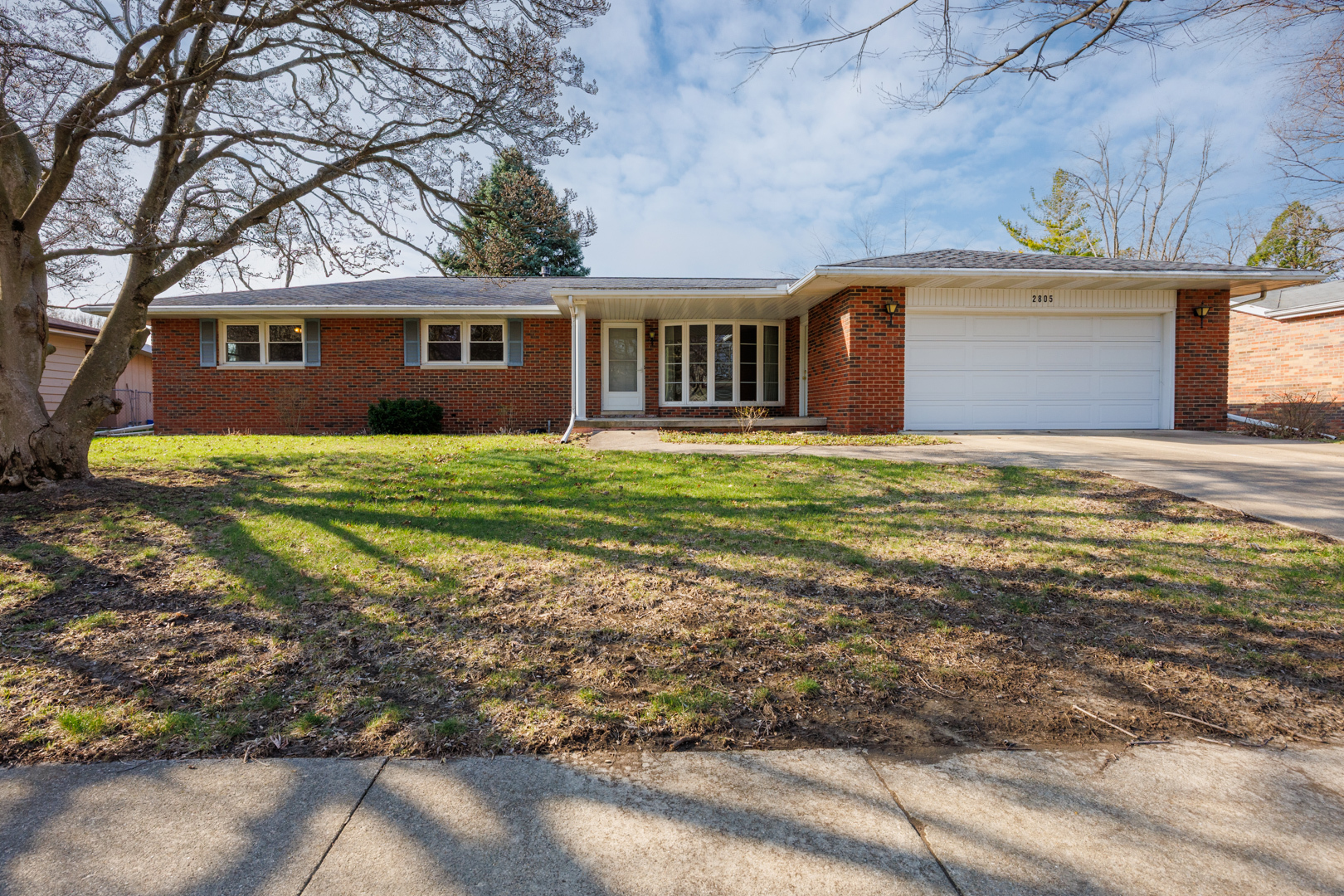 2805 Coventry Court, Bloomington, IL
