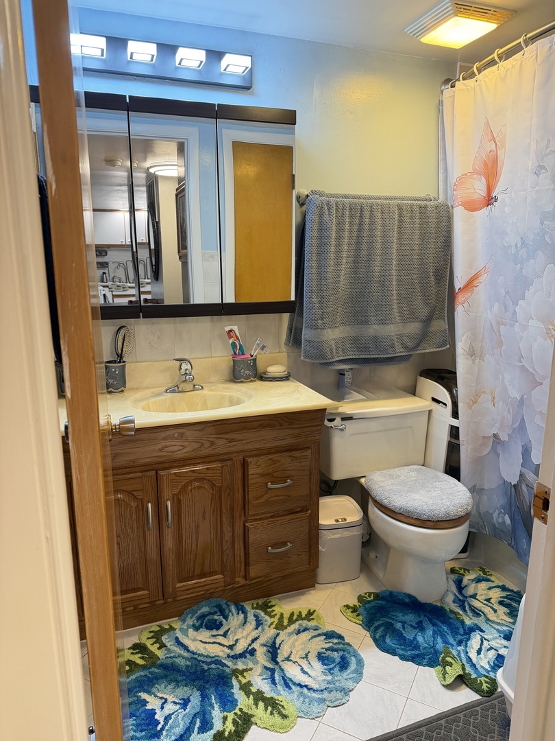 100 Deborah Lane #A19, Wheeling, IL