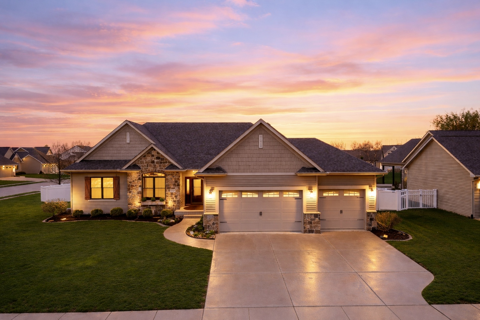 6608 Prairie Grass Lane, Bettendorf, IA