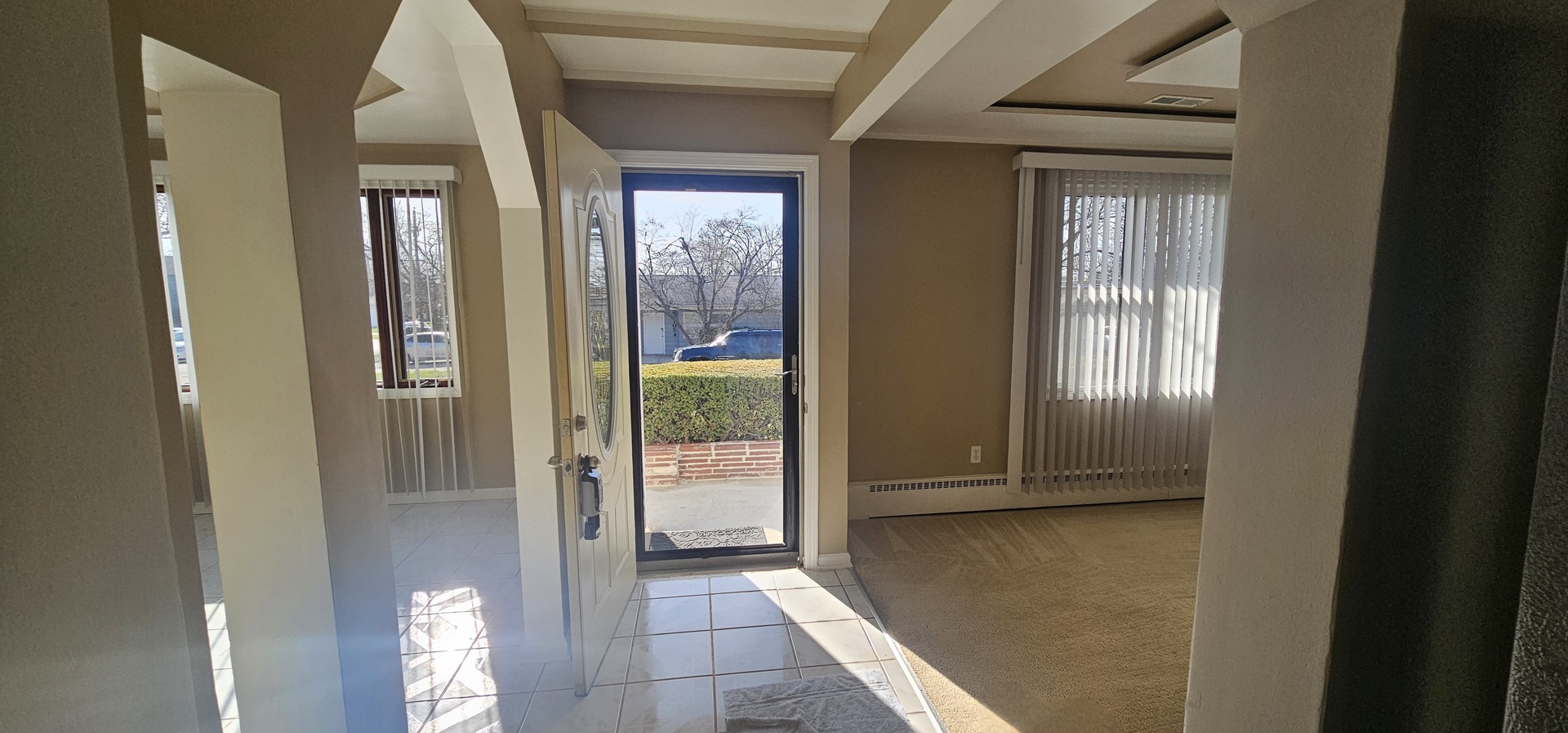 1055 Kenmore Avenue, Aurora, IL