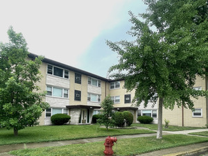 8304 W Forest Preserve Drive #1W, Chicago, IL