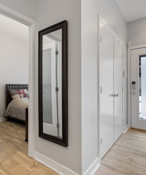 1240 W COTTAGE Place, Chicago, IL