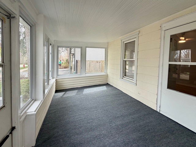 609 1st Street #1, Libertyville, IL