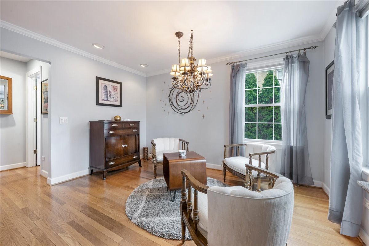 424 S Home Avenue, Park Ridge, IL