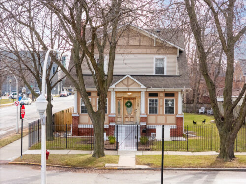 7601 S Bennett Avenue, Chicago, IL