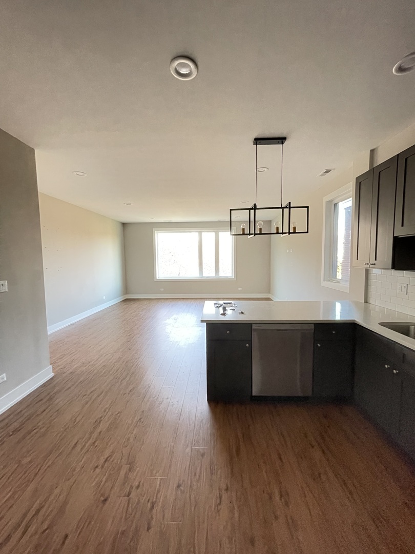 215 S Hamilton Avenue #3N, Chicago, IL