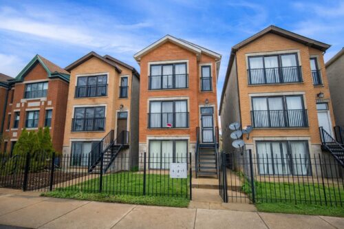 3704 W Lexington Street, Chicago, IL