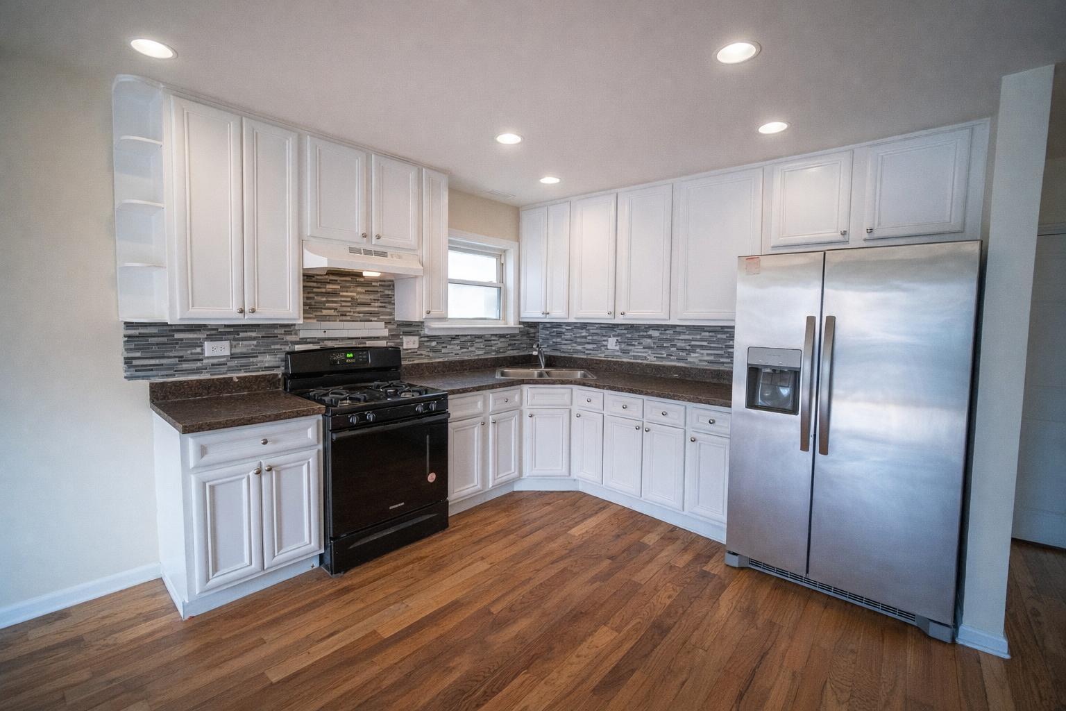 3704 W Lexington Street, Chicago, IL