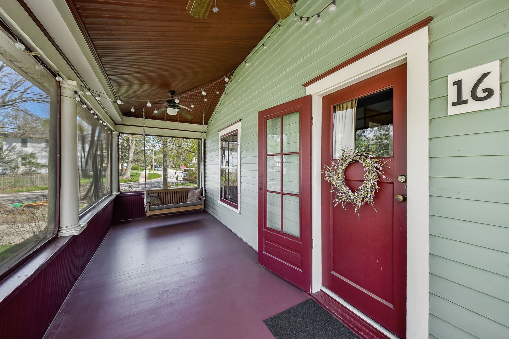 16 S Harrison Street, Batavia, IL