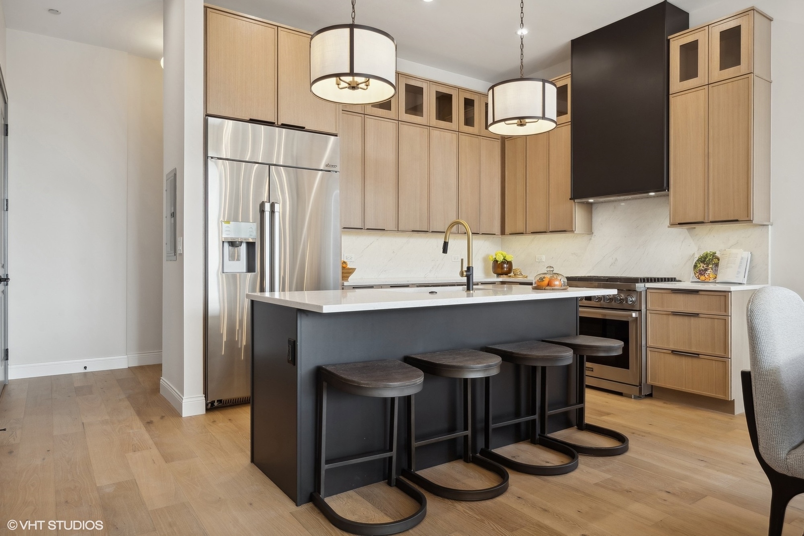 1615 W Irving Park Road #3S, Chicago, IL