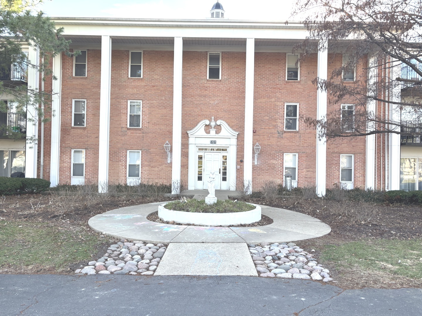 5101 Carriageway Drive #201, Rolling Meadows, IL