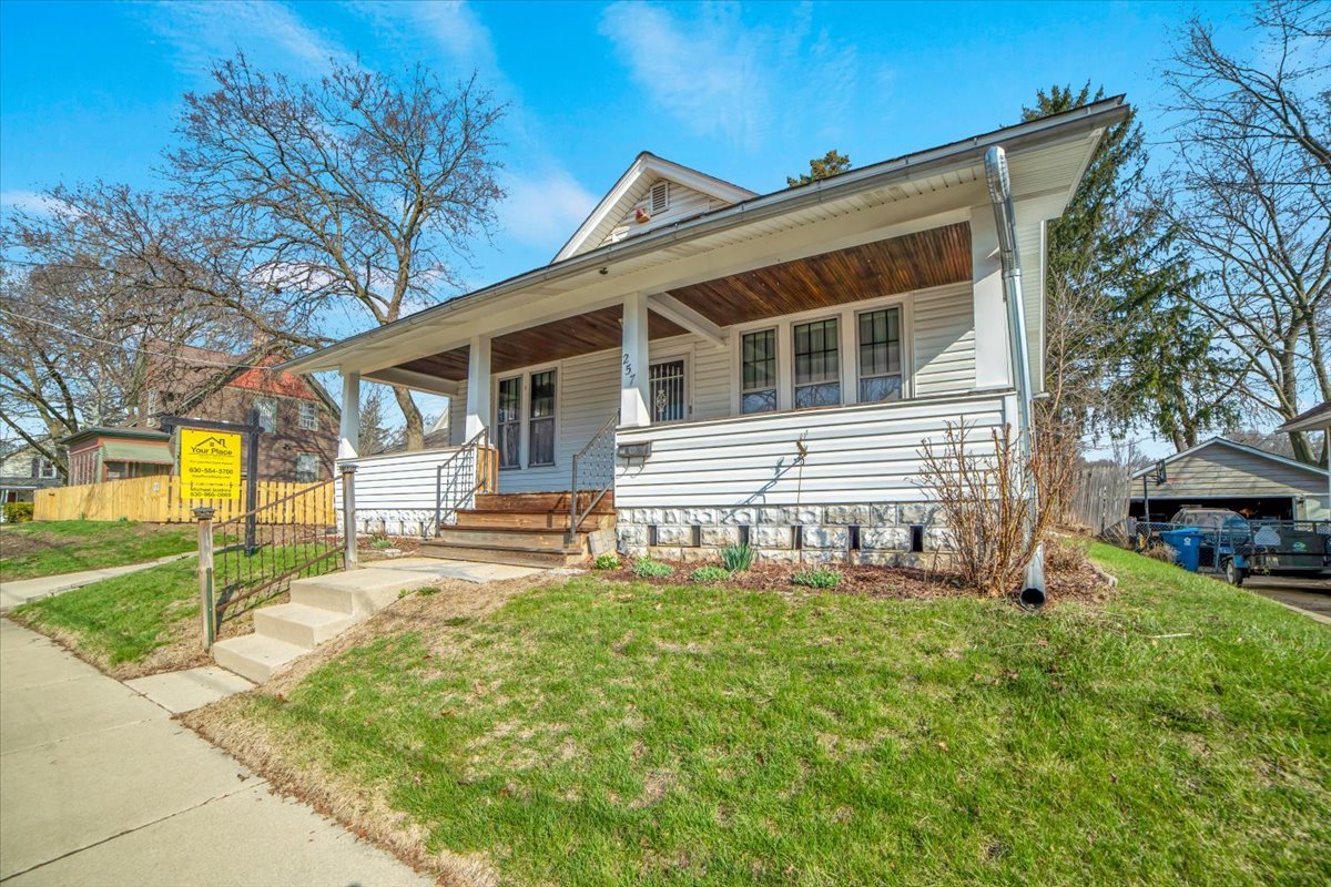 257 W Illinois Avenue, Aurora, IL