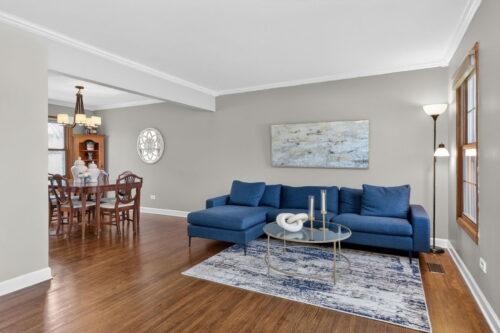 2123 Green Valley Road, Darien, IL