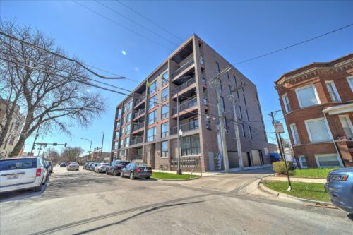 3204 N Kostner Avenue #502, Chicago, IL