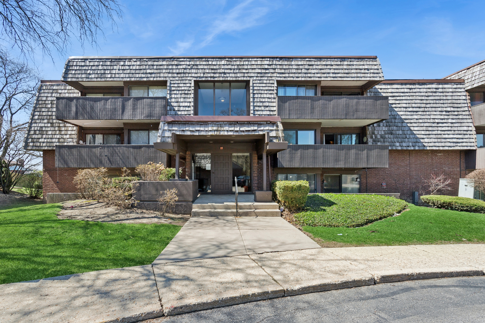 550 Timber Ridge Drive #204C, Carol Stream, IL