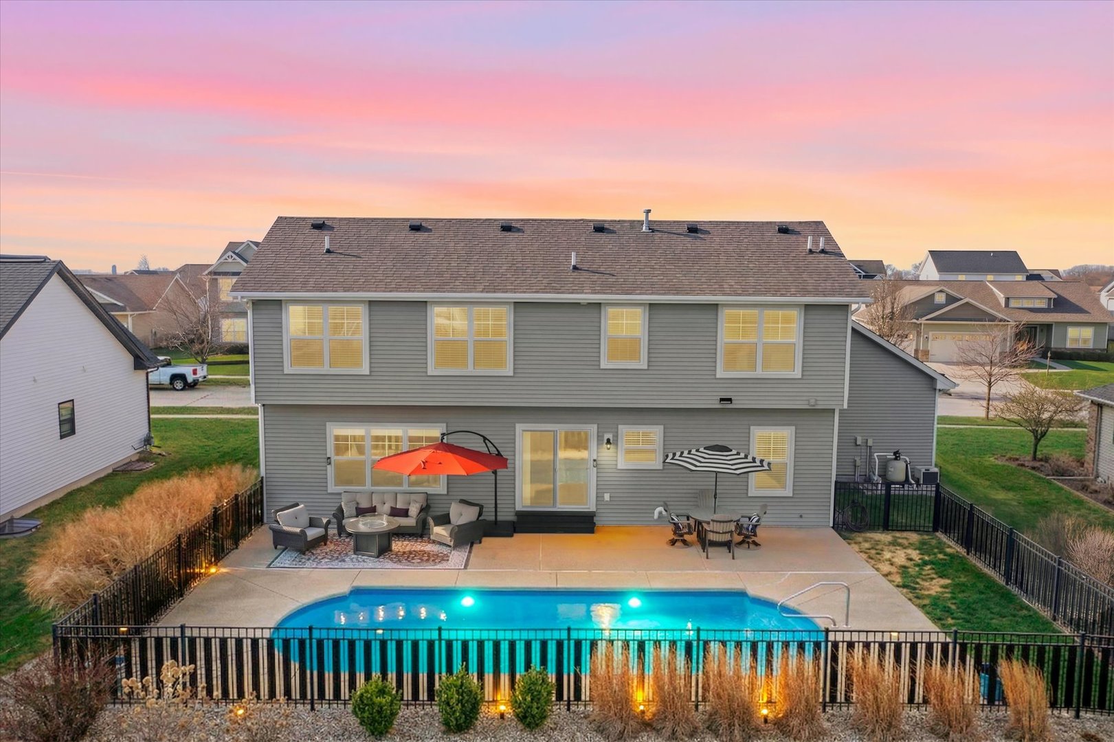 1210 Farm Lake Drive, Mahomet, IL