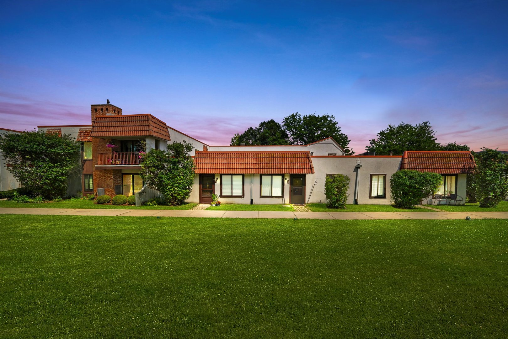 743 E Fullerton Avenue #105, Glendale Heights, IL