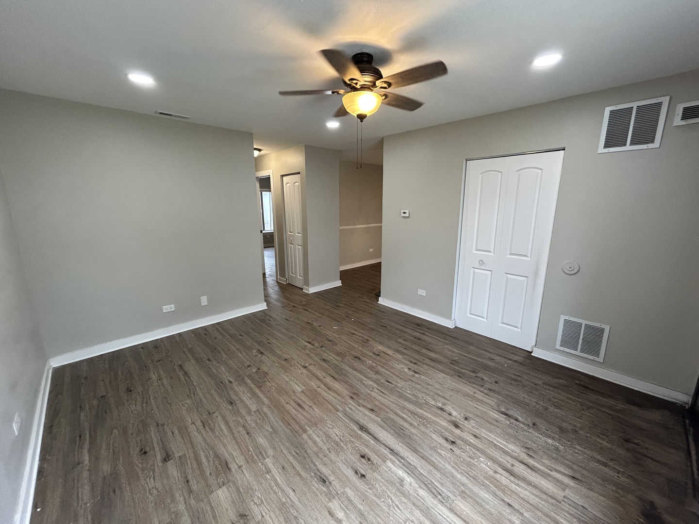 743 E Fullerton Avenue #105, Glendale Heights, IL