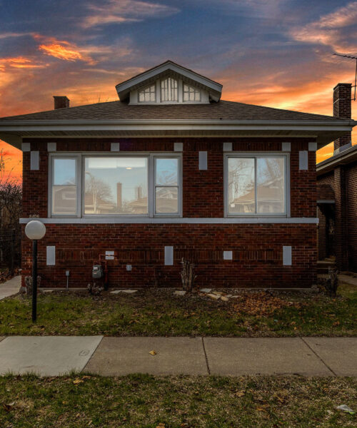 8406 S Oglesby Avenue, Chicago, IL