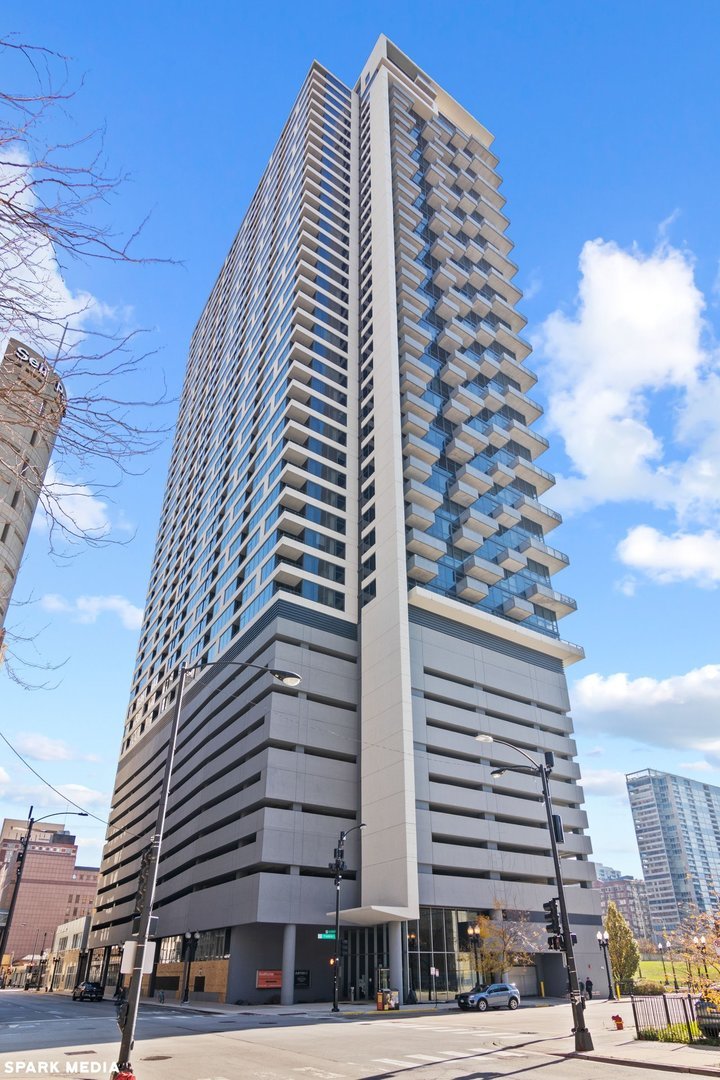 235 W Van Buren Street #4208, Chicago, IL