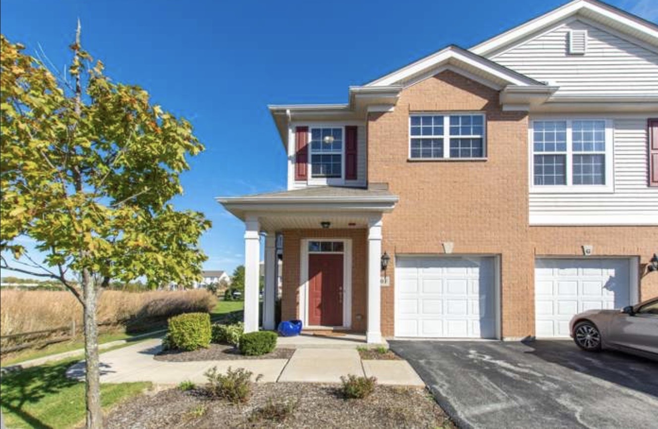 7520 Claridge Drive #F, Bridgeview, IL